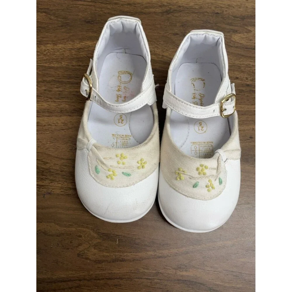 Girls White  Shoes with Yellow Floral Embroidery size 5